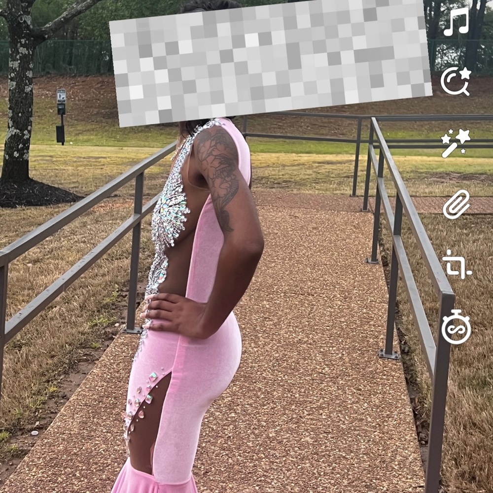 I’m selling this pink custom prom dress!Size Small can be alternated smaller